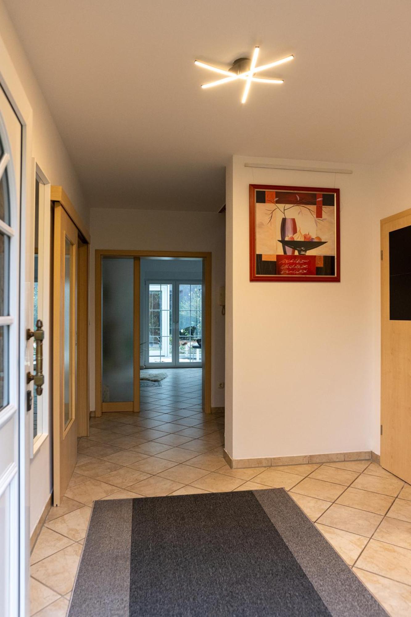 Ganzes Ferienhaus In Leipzig Mit Garage Und Fussbodenheizung エクステリア 写真