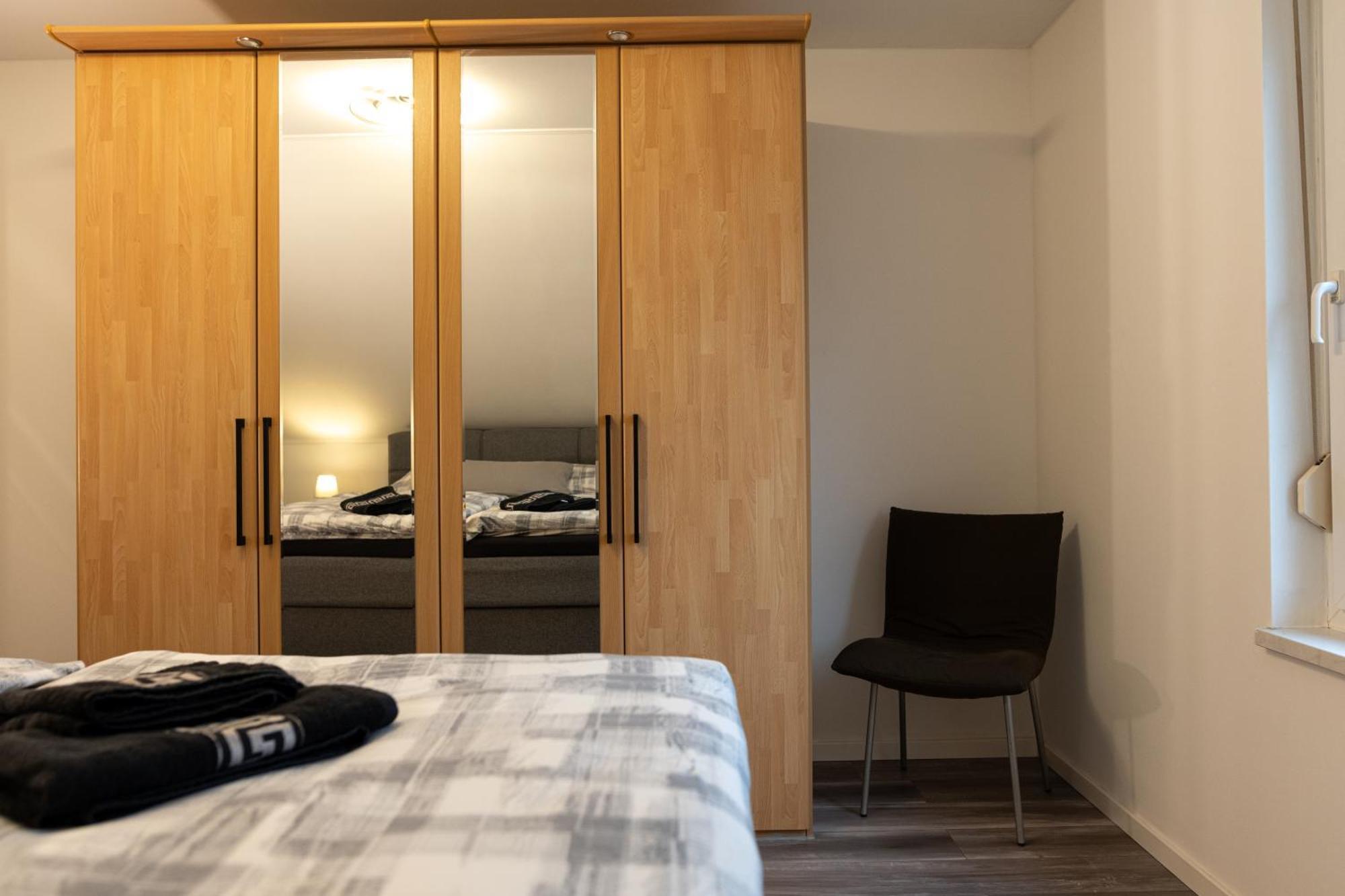 Ganzes Ferienhaus In Leipzig Mit Garage Und Fussbodenheizung エクステリア 写真