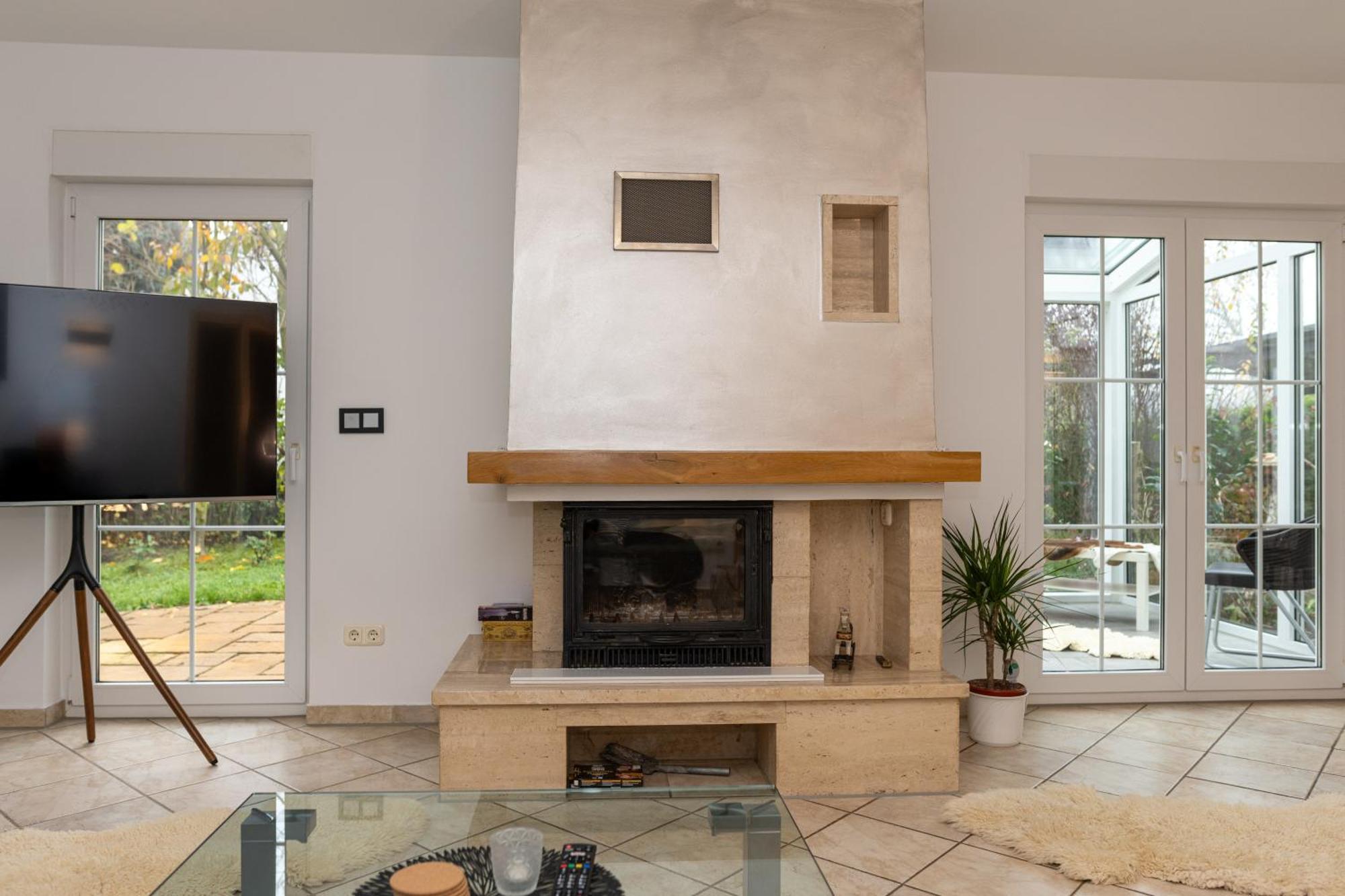 Ganzes Ferienhaus In Leipzig Mit Garage Und Fussbodenheizung エクステリア 写真