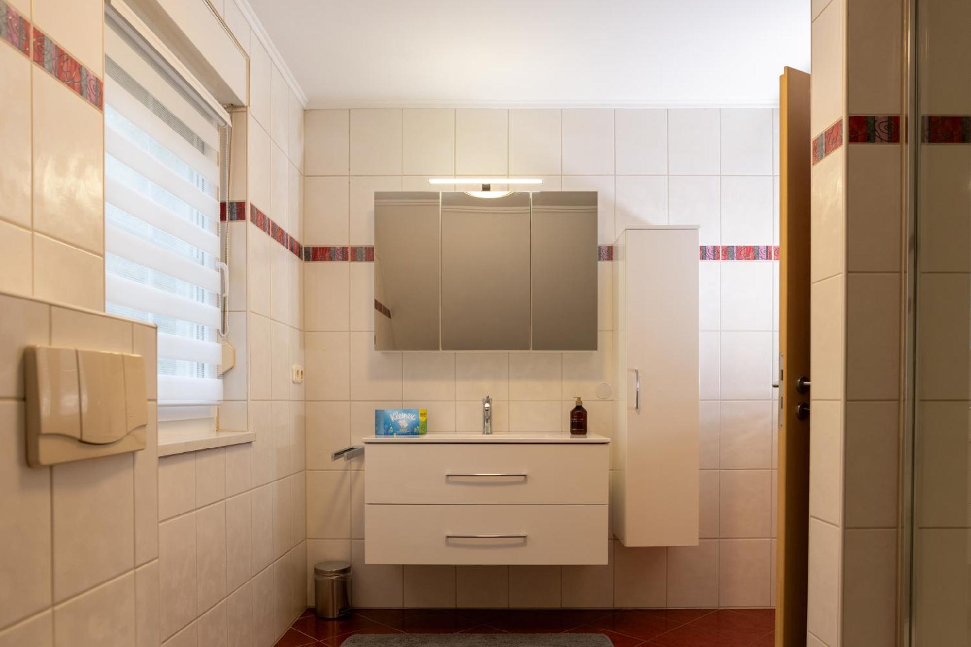 Ganzes Ferienhaus In Leipzig Mit Garage Und Fussbodenheizung エクステリア 写真