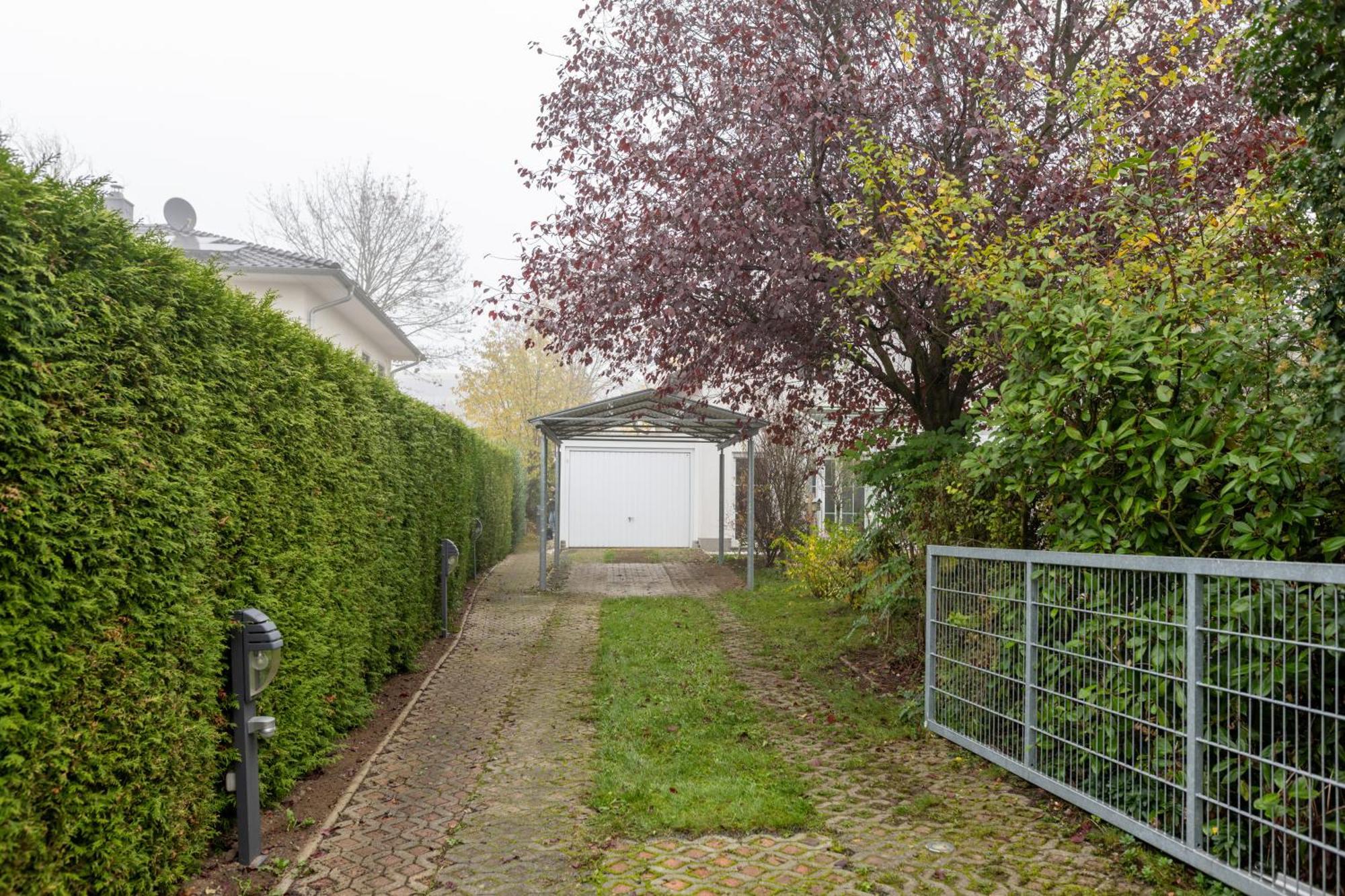 Ganzes Ferienhaus In Leipzig Mit Garage Und Fussbodenheizung エクステリア 写真